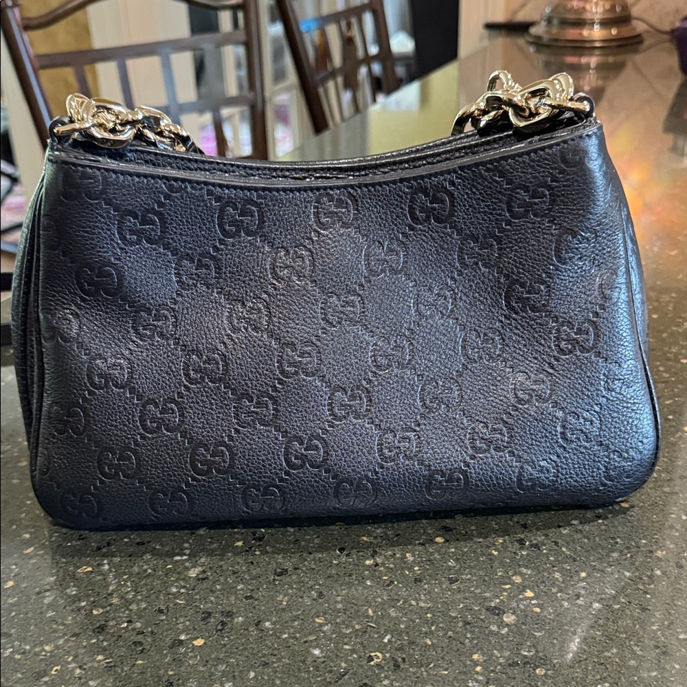 Gucci Black GG Emblem Handbag large shoulder bag - Picture 2 of 11